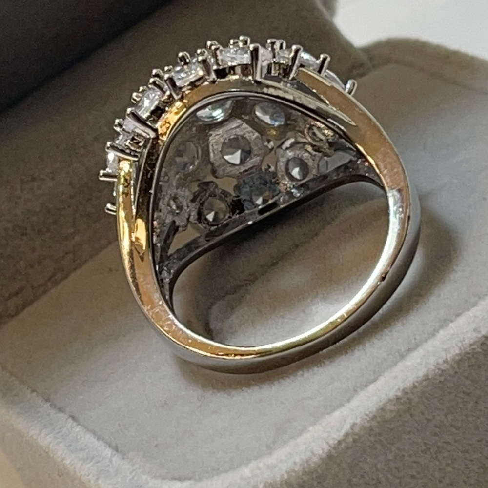 Silver cluster ring - Picture 2 of 3